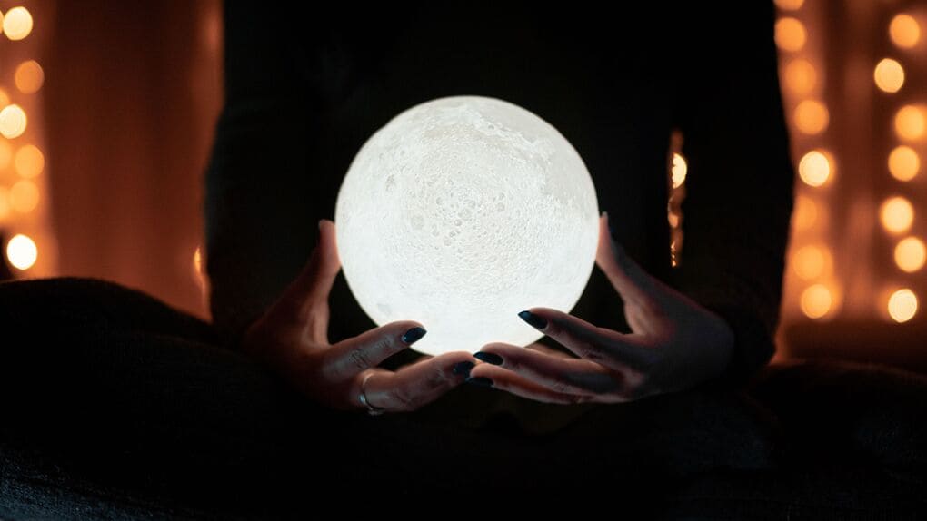 5 Working Love Spells for Love & Troubled Love Relationships