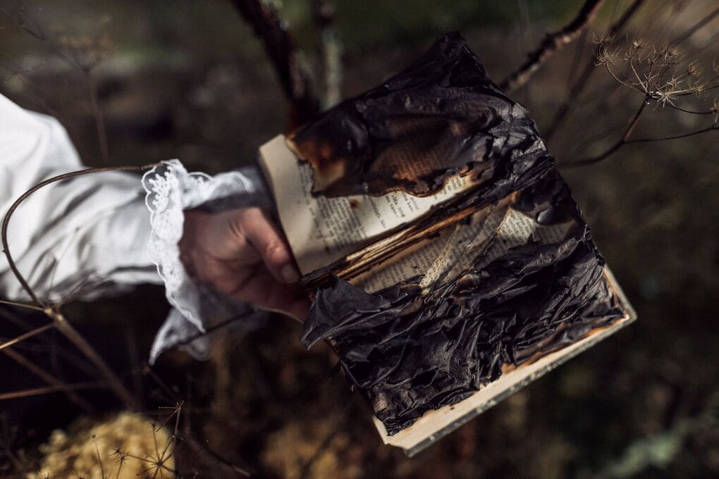 Debt Banishing Spell: Clearing the Weight That Keeps Debt Feeling Permanent