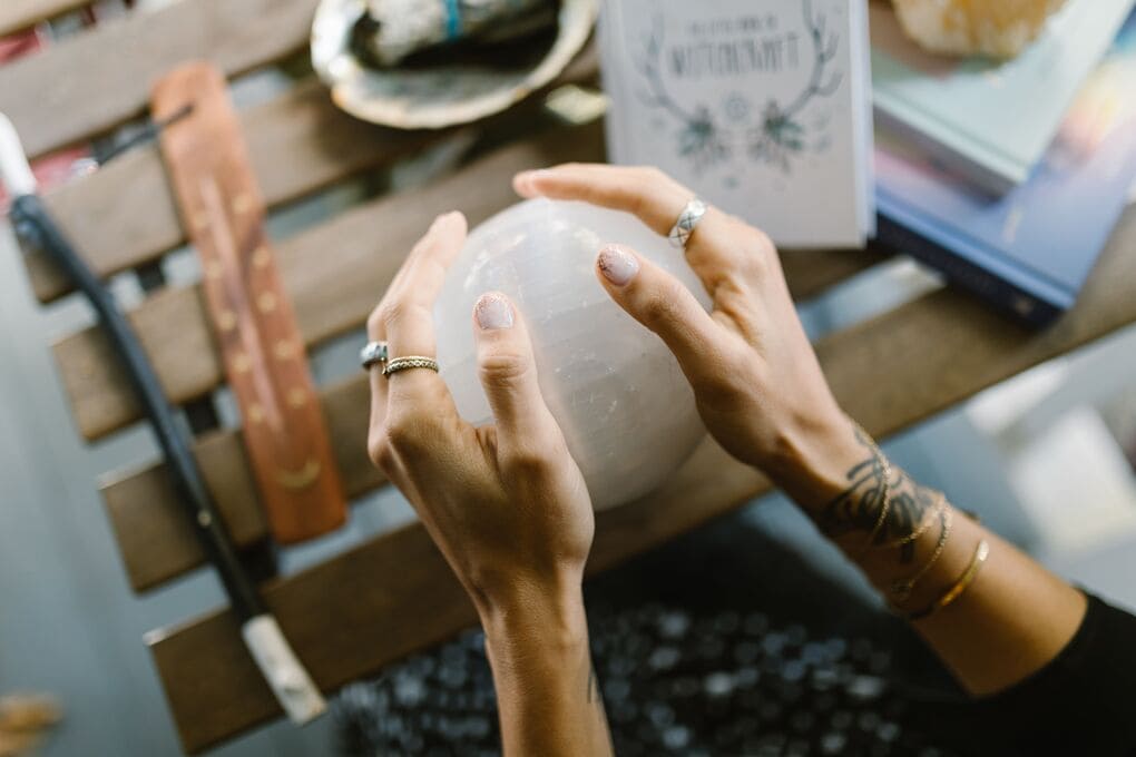 Master of White Magic: Aligning Spiritual Manifestation Laws for True Reality Shifts 1 Master of White Magic: Aligning Spiritual Manifestation Laws for True Reality Shifts