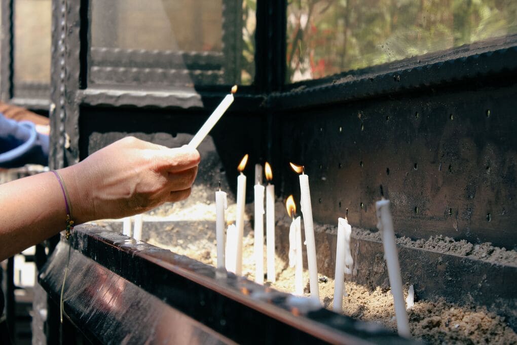 Natural symbolic ingredients used in relationship ceremonies across different cultures.